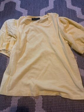Sanctuary Pale Yellow Eyelet Puff Sleeve Tee